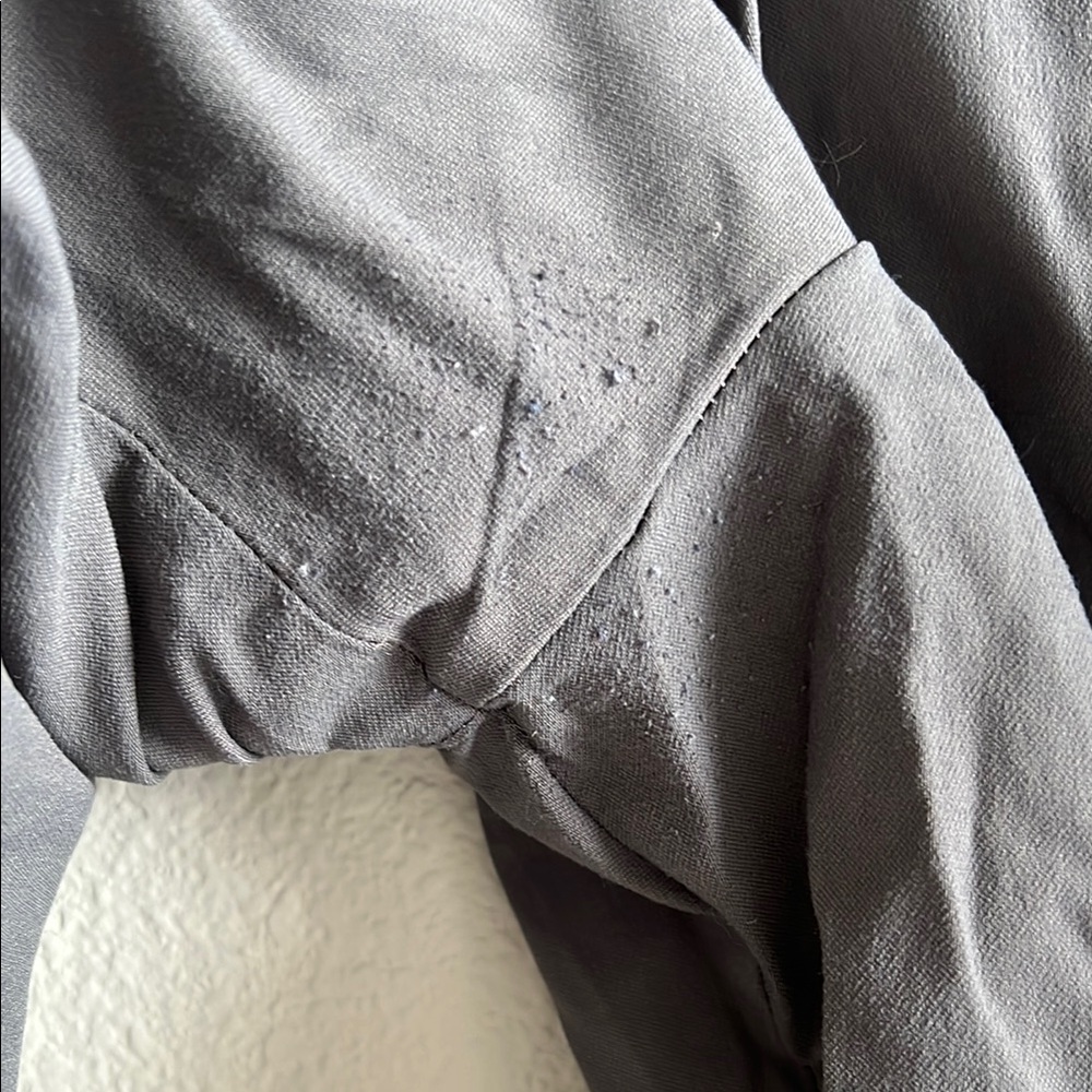 FREE w/ PURCHASE - Men's Gray Cargo Shorts - Picture 6 of 8